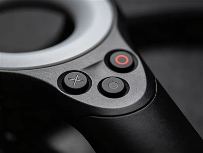 VR naočale četvrtaste metalne kupole